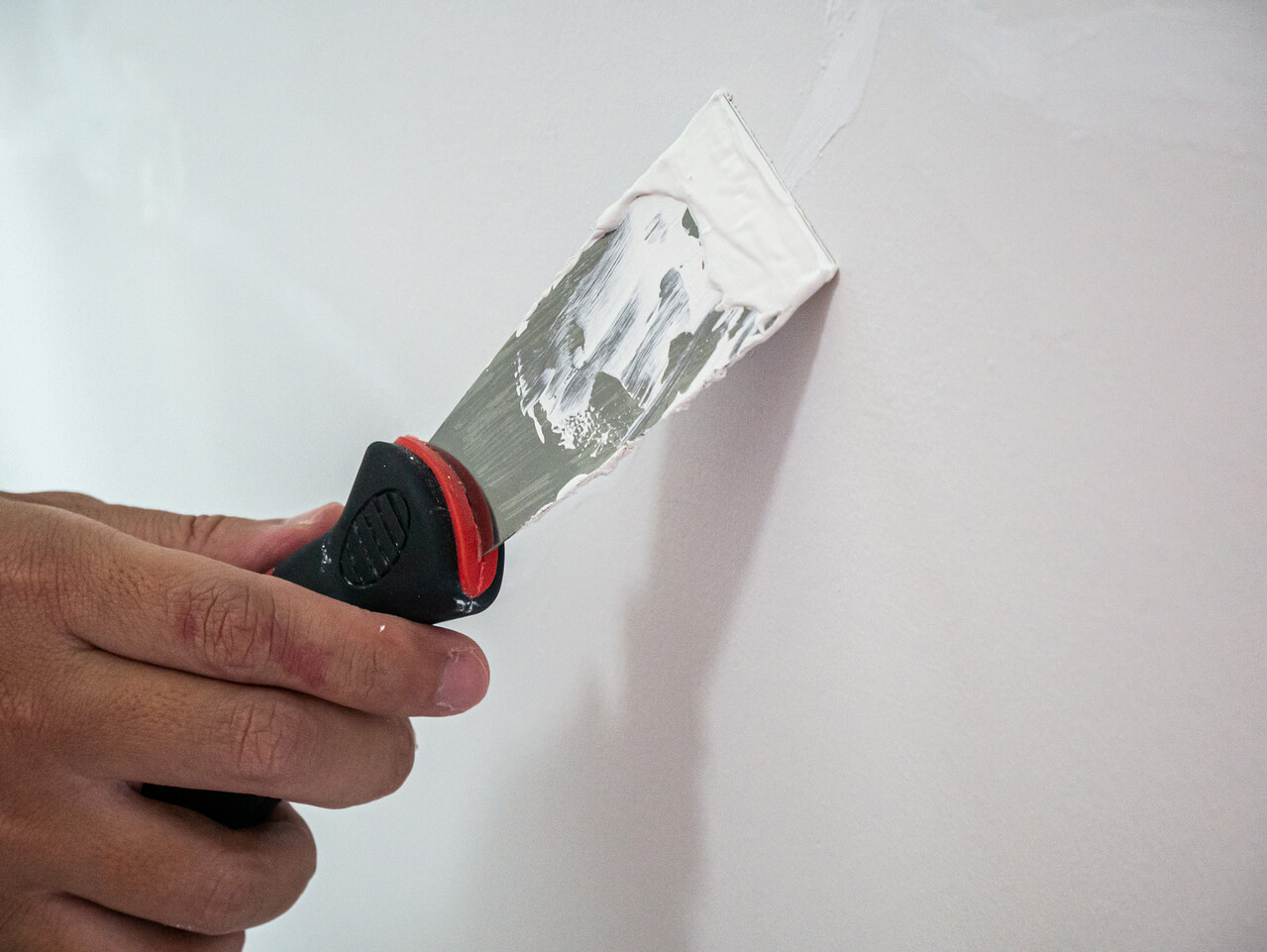 Réparation de fissure d’une maison : possible soi-même ?